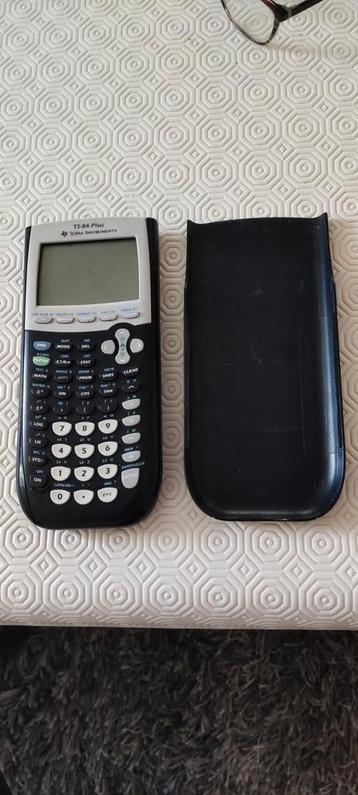 Texas Instruments TI -  84 plus grafische rekenmachine  beschikbaar voor biedingen