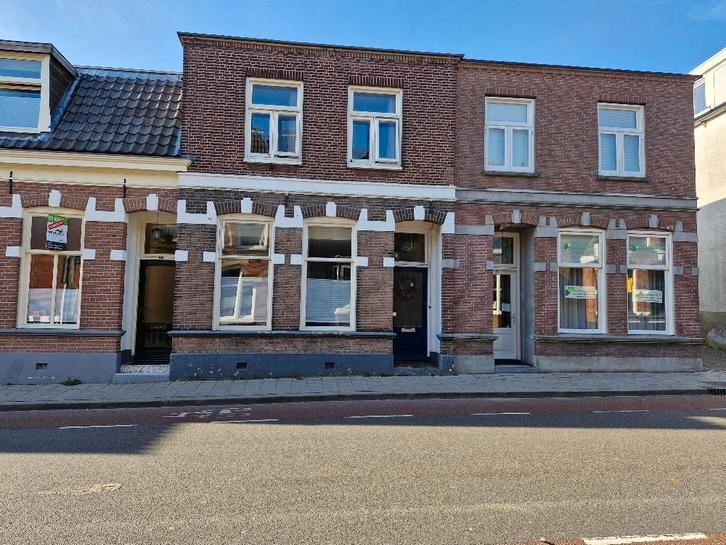 Te huur Karakteristieke Middenwoning nabij centrum Oldenzaal, Huizen en Kamers, Huizen te huur, Overijssel, Tussenwoning, Via bemiddelaar