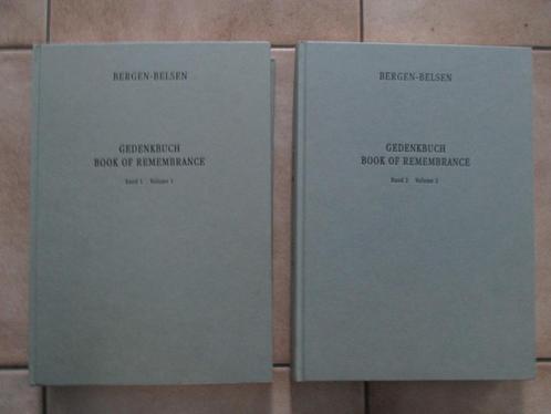 Kamp Bergen-Belsen: Book of Remembrance set / Gedenkbuch, Boeken, Oorlog en Militair, Gelezen, Tweede Wereldoorlog, Ophalen of Verzenden