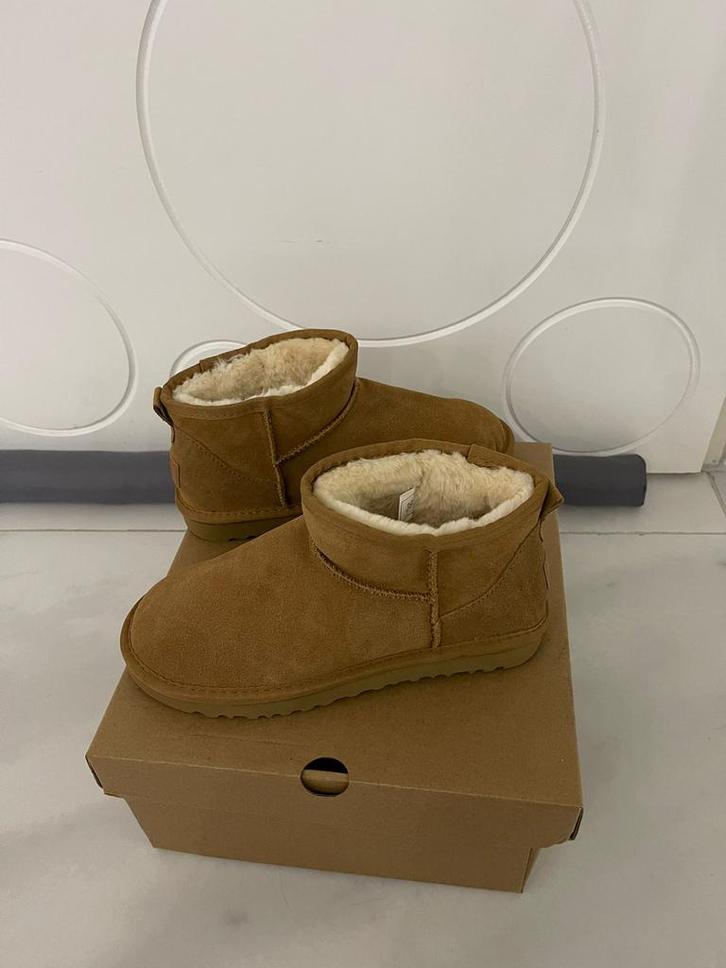 Nieuwe Classic Mini UGG Boots Maat 39, Kleding | Dames, Schoenen, Nieuw, Lage of Enkellaarzen, Bruin, Ophalen of Verzenden