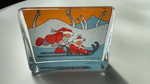 IITTALA paperweight   KERSTMIS, Antiek en Kunst, Kunst | Designobjecten, Ophalen of Verzenden