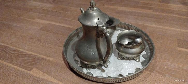 Tinnen theeservies met dienblad, Antiek en Kunst, Antiek | Tin, Ophalen of Verzenden