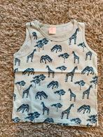 TE KOOP: leuk mouwloos shirtje met giraffen H&M maat 92 ZGAN, Ophalen of Verzenden, Zo goed als nieuw, Jongen, Shirt of Longsleeve
