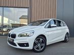 BMW 2-serie Active Tourer 225xe iPerformance Centennial Exec, Auto's, BMW, Automaat, 8 kWh, Gebruikt, Euro 6