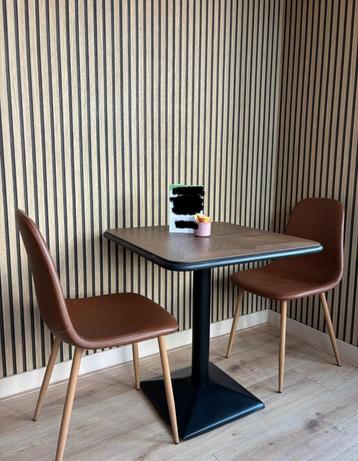 Zoals nieuwe tafels en stoelen beschikbaar voor biedingen