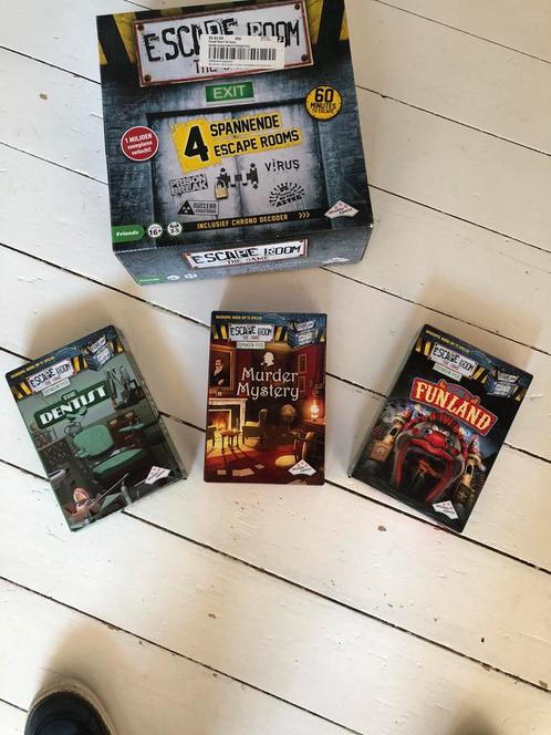 Escape Room The Game Startersset + 3 expansie, Hobby en Vrije tijd, Gezelschapsspellen | Bordspellen, Zo goed als nieuw, Vijf spelers of meer