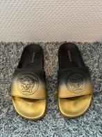 Versace slippers zwart goud maat 37, Kleding | Dames, Schoenen, Slippers, Zwart, Ophalen of Verzenden, Zo goed als nieuw