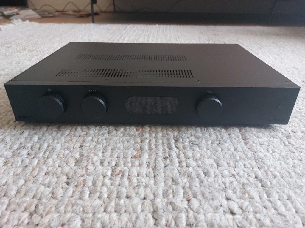 Audiolab 8300a stereo versterker - Weinig gebruikt, Audio, Tv en Foto, Ophalen of Verzenden, Zo goed als nieuw, Stereo, Overige merken