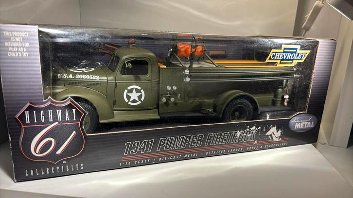 Chevrolet pumper firetruck U.S.A army highway61 1.18, Hobby en Vrije tijd, Modelauto's | 1:18, Zo goed als nieuw, Overige merken