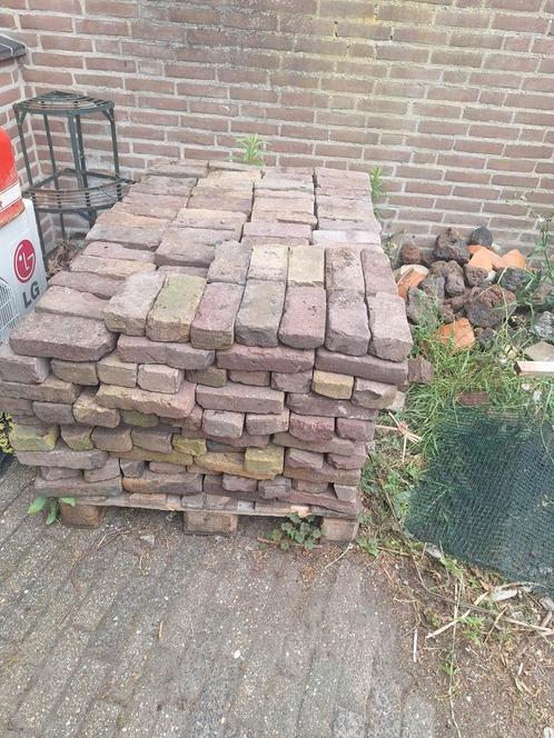 Oud gebakken waaltjes, liggen netjes op pallet., Tuin en Terras, Tegels en Klinkers, Gebruikt, Klinkers, 10 m² of meer, Ophalen of Verzenden