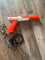 Nintendo Zapper (NES) - Oranje, Spelcomputers en Games, Games | Nintendo NES, Gebruikt, Shooter, 1 speler, Eén computer