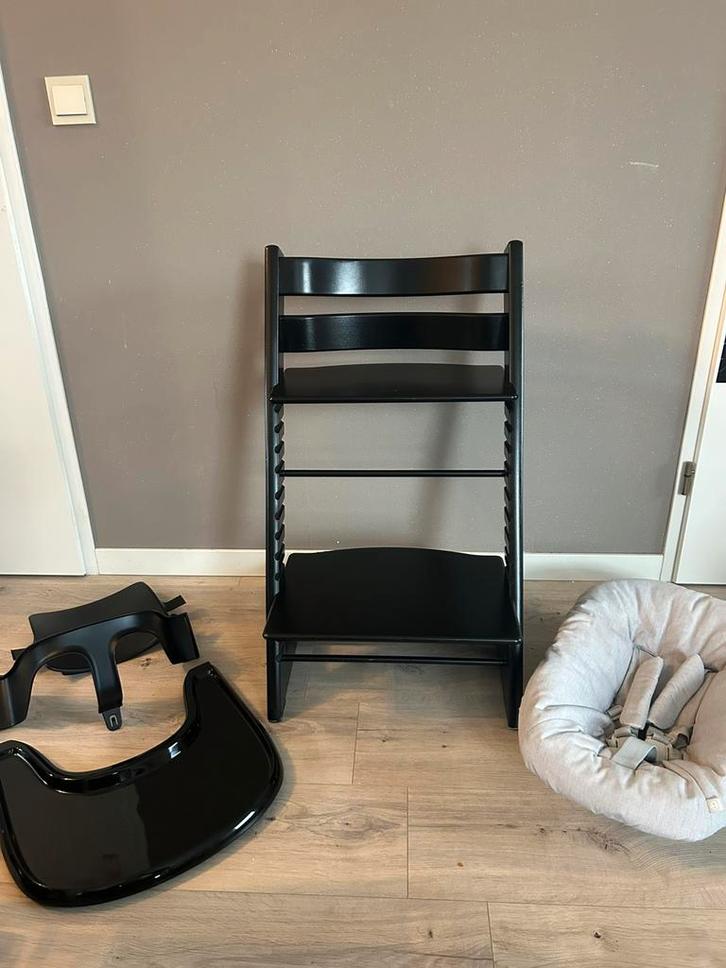 Stokke tripp trapp stoel compleet zo goed als nieuw, Kinderen en Baby's, Kinderstoelen, Zo goed als nieuw, Meegroeistoel, Ophalen