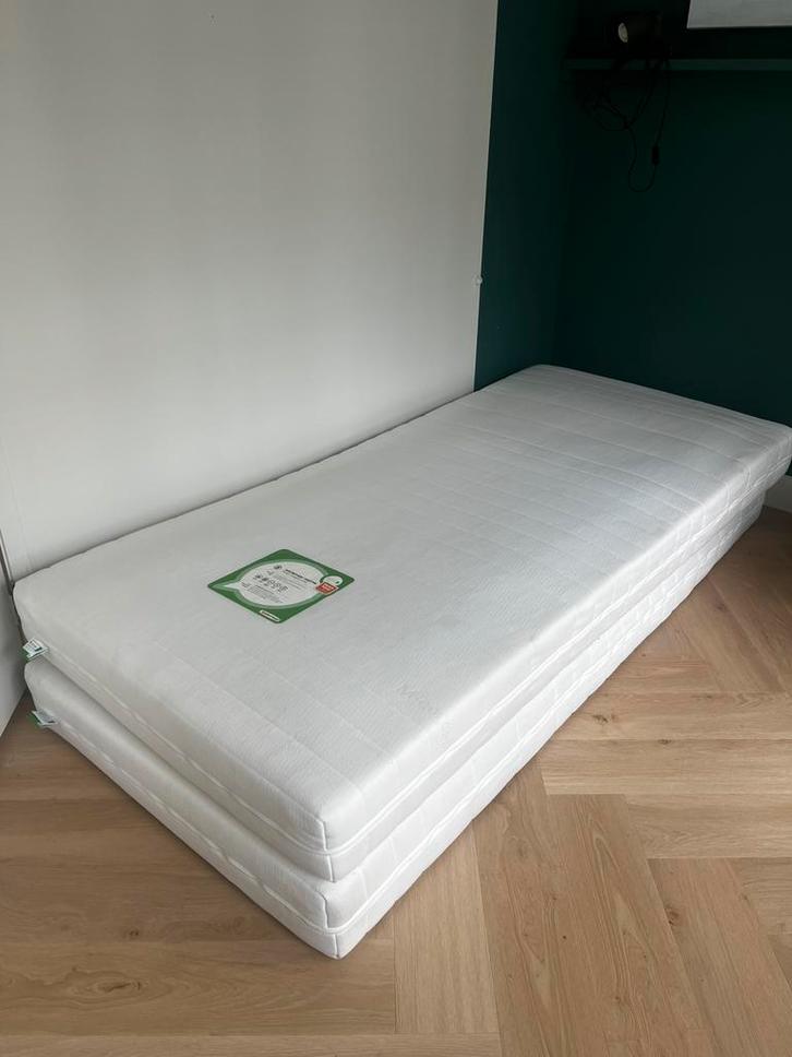 2 matrassen | gratis | ophalen zsm, Huis en Inrichting, Slaapkamer | Matrassen en Bedbodems, Gebruikt, 90 cm, Eenpersoons, Ophalen