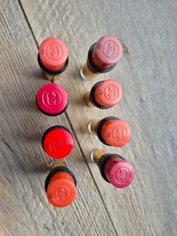 Chanel Rouge Coco Lipsticks in diverse kleuren beschikbaar voor biedingen