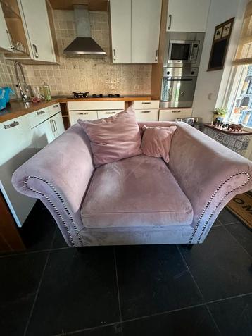 Gave loveseat!! beschikbaar voor biedingen