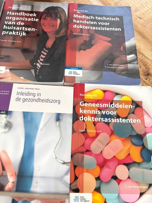 Set Medische schoolboeken, Boeken, Schoolboeken, Zo goed als nieuw, Overige niveaus, Ophalen of Verzenden