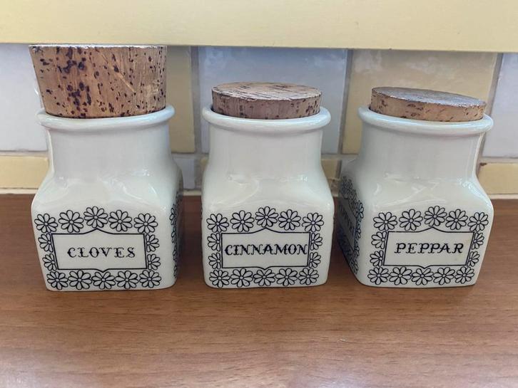 Arabia Finland Kruidenpotjes, Antiek en Kunst, Antiek | Keukenbenodigdheden, Ophalen of Verzenden