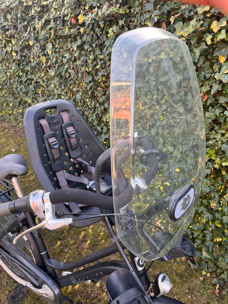 Yepp Voorzitje met Windscherm, Fietsen en Brommers, Fietsaccessoires | Fietsstoeltjes, Gebruikt, Voorzitje, 9 t/m 18 kg, Voetsteuntjes