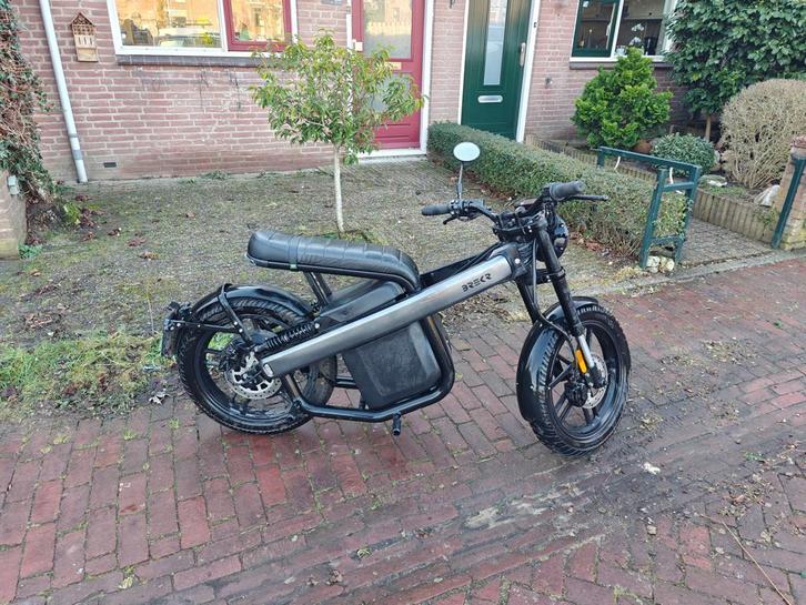 Brekr B4000 Elektrische Brommer, Fietsen en Brommers, Elektrische fietsen, Zo goed als nieuw, Overige merken, 30 tot 50 km per accu