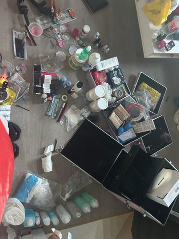 Beauty koffer inc toebehoren beschikbaar voor biedingen