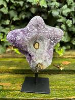 Amethist op voet, Verzamelen, Mineralen en Fossielen, Ophalen of Verzenden