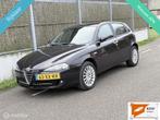 Alfa Romeo 147 2.0 T.Spark Blackline II 150PK! NAP/NWE APK/A, Voorwielaandrijving, Gebruikt, 400 kg, Zwart