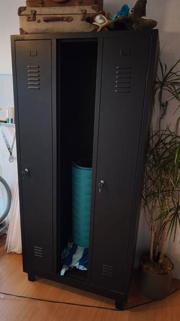 Lockerkast beschikbaar voor biedingen