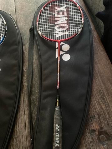 3 top Yonex badminton rackets beschikbaar voor biedingen