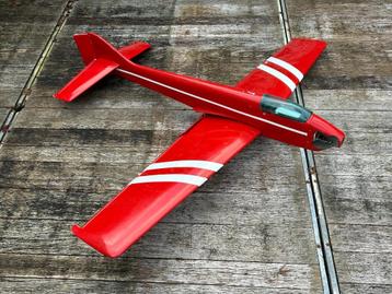 RC Vliegtuig 140x167cm beschikbaar voor biedingen