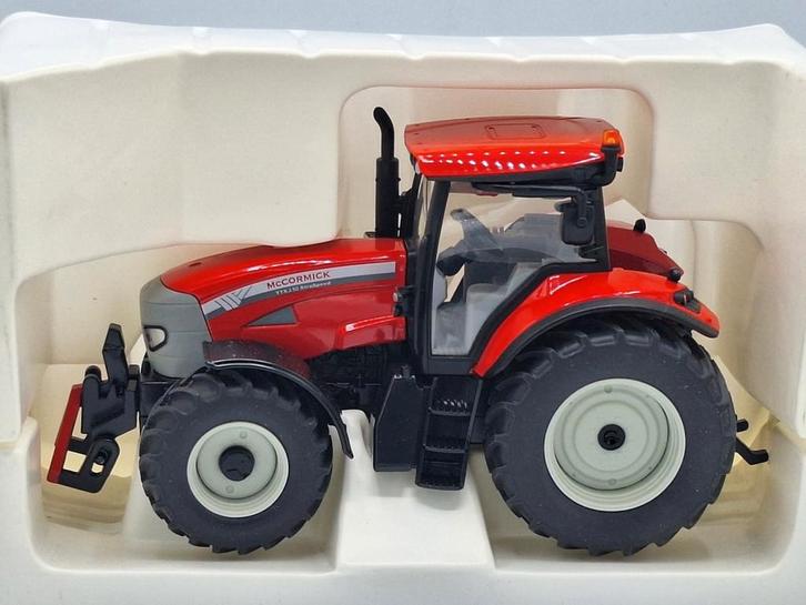 MC Cormick TTX 210 XtraSpeed, Hobby en Vrije tijd, Modelauto's | 1:32, Nieuw, Tractor of Landbouw, SIKU, Ophalen of Verzenden