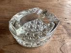 Zware glazen asbak in vorm van hoefijzer., Ophalen of Verzenden, Gebruikt, Asbak