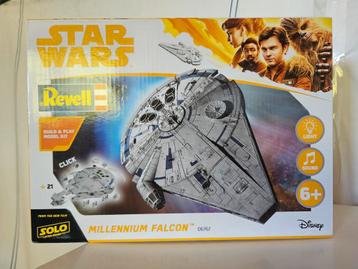 Bouwpakket Revell Star Wars Millennium Falcon **NIEUW** beschikbaar voor biedingen