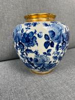 Porseleinen vaas Kronach Bavaria met blauwe rozen kobalt, Antiek en Kunst, Antiek | Vazen, Ophalen of Verzenden