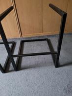2 zwart metalen stoelpoten  hoogte 51 cm   breed 41 cm, Rond, Zo goed als nieuw, Ophalen