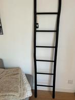 Zwarte deco ladder, Doe-het-zelf en Verbouw, Ladders en Trappen, Ophalen, Zo goed als nieuw
