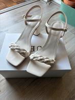 Guess sandalen met hak, Ophalen of Verzenden, Zo goed als nieuw, Wit, Sandalen of Muiltjes