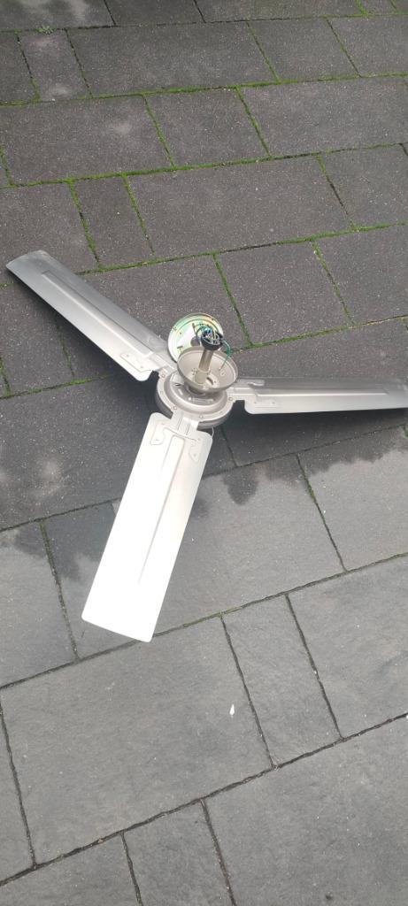 Metalen plafondventilator – 3 snelheden – werkt perfect!, Witgoed en Apparatuur, Ventilatoren, Zo goed als nieuw, Plafondventilator