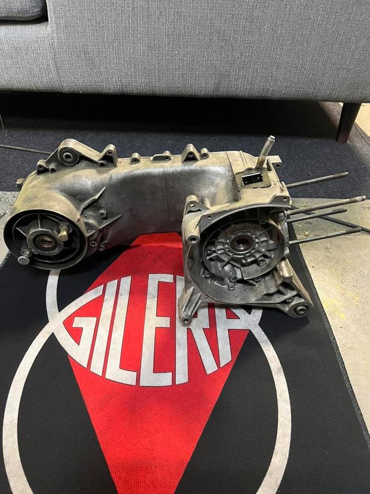 Hexagon 150cc carters met papieren, Spelcomputers en Games, Spelcomputers | Sony PlayStation 4, Zo goed als nieuw, Slim, Met 1 controller