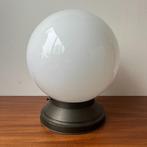 Art deco plafondlamp bol met messing houder jaren 20 30, Antiek en Kunst, Antiek | Lampen, Ophalen of Verzenden