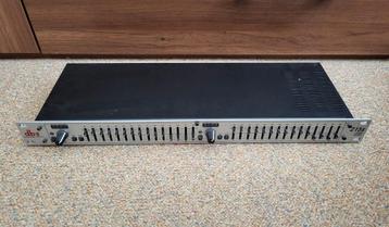 DBX 215S equalizer beschikbaar voor biedingen