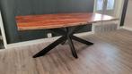 Massief houten eettafel met zwarte X-poot, Huis en Inrichting, Tafels | Eettafels, Ophalen, 50 tot 100 cm, Zo goed als nieuw, Vijf personen of meer