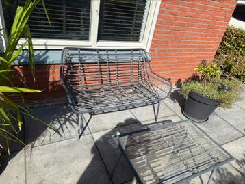 Mooi tuinset … zie foto’s voor indruk met nieuwe kussens cpl beschikbaar voor biedingen