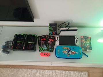 Switch OLED plus Brawl 2 plus extra's zie foto's  beschikbaar voor biedingen