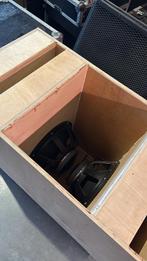 MN-246 subs 2x18 inch (kasten), Subwoofer, Zo goed als nieuw, 120 watt of meer, Ophalen