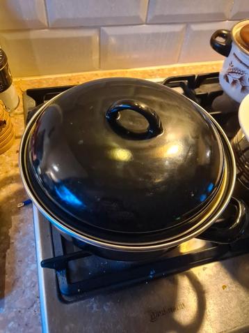 Zwarte Braadpan met Deksel - Gebruikt beschikbaar voor biedingen
