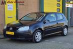 Volkswagen Golf 1.6 Trendline Airco! Trekhaak! Nieuwe Apk!, Voorwielaandrijving, Stof, Gebruikt, Zwart