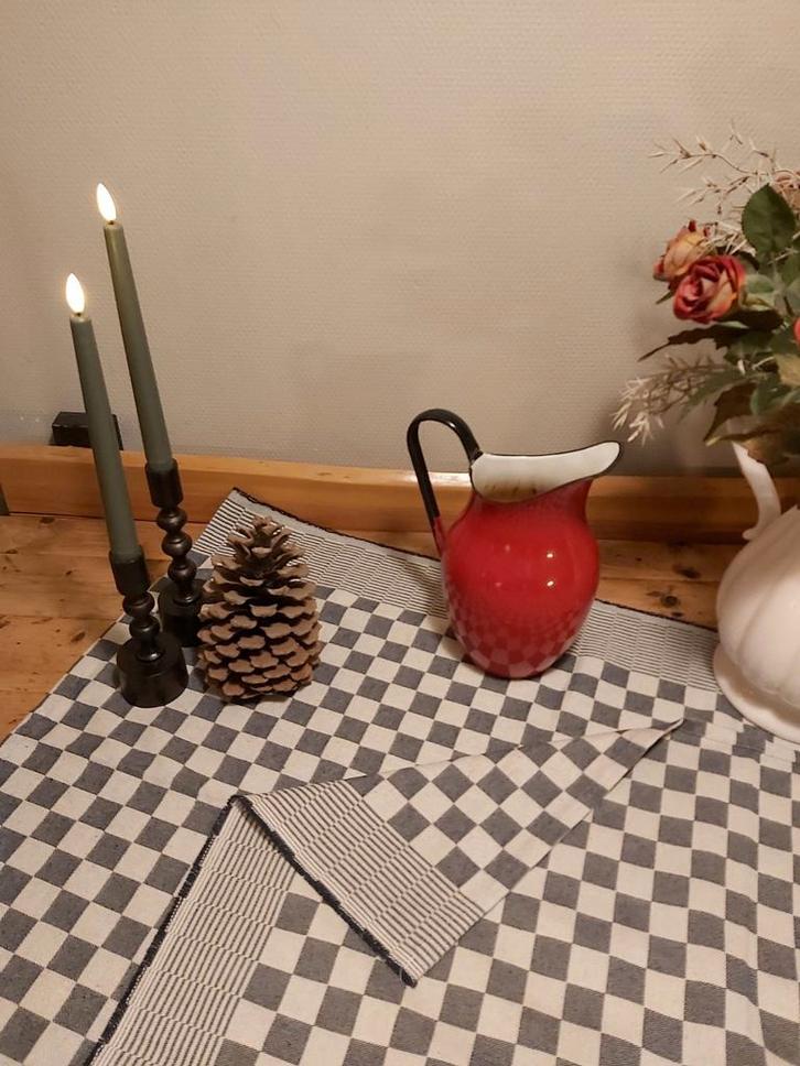 Ecru gezoomd tafelkleed, Huis en Inrichting, Woonaccessoires | Kandelaars en Kaarsen, Zo goed als nieuw, Minder dan 25 cm, Overige materialen