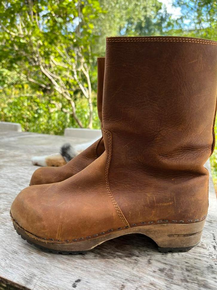 Klomplaarzen Sanita, Kleding | Dames, Schoenen, Zo goed als nieuw, Hoge laarzen, Bruin, Ophalen of Verzenden