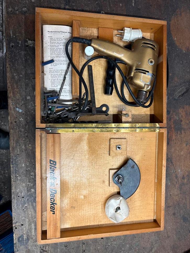 Antieke Black & Decker Boormachine met Accessoires, Antiek en Kunst, Antiek | Gereedschap en Instrumenten, Ophalen of Verzenden
