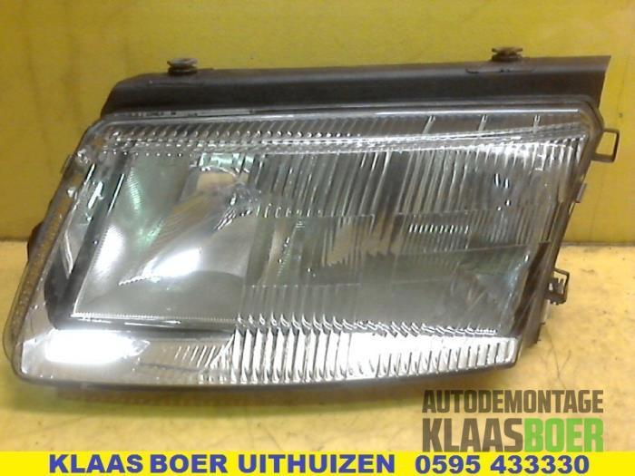 Koplamp links van een Volkswagen Passat, Auto-onderdelen, Verlichting, Volkswagen, Gebruikt, 6 maanden garantie, 12 maanden garantie